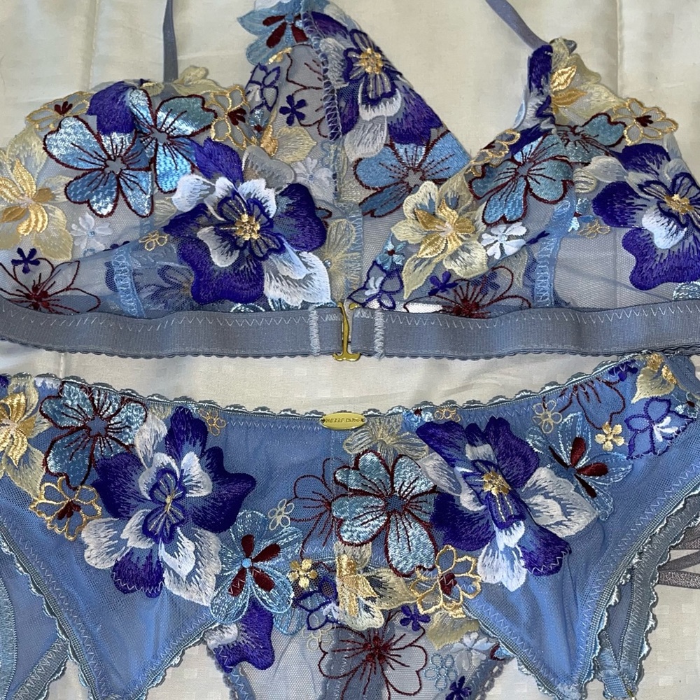 Nette Rose (Brand sold from Victoria’s Secret) Bralette, Garter, G String Set